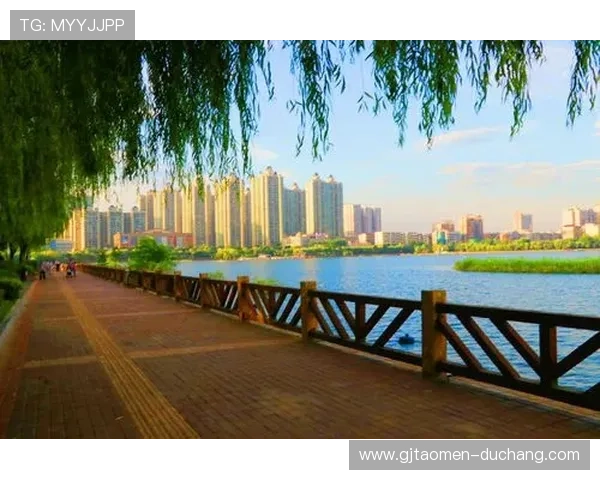 香港凯旋豪门：独特建筑风格彰显尊贵身份，成为城市中的璀璨明珠